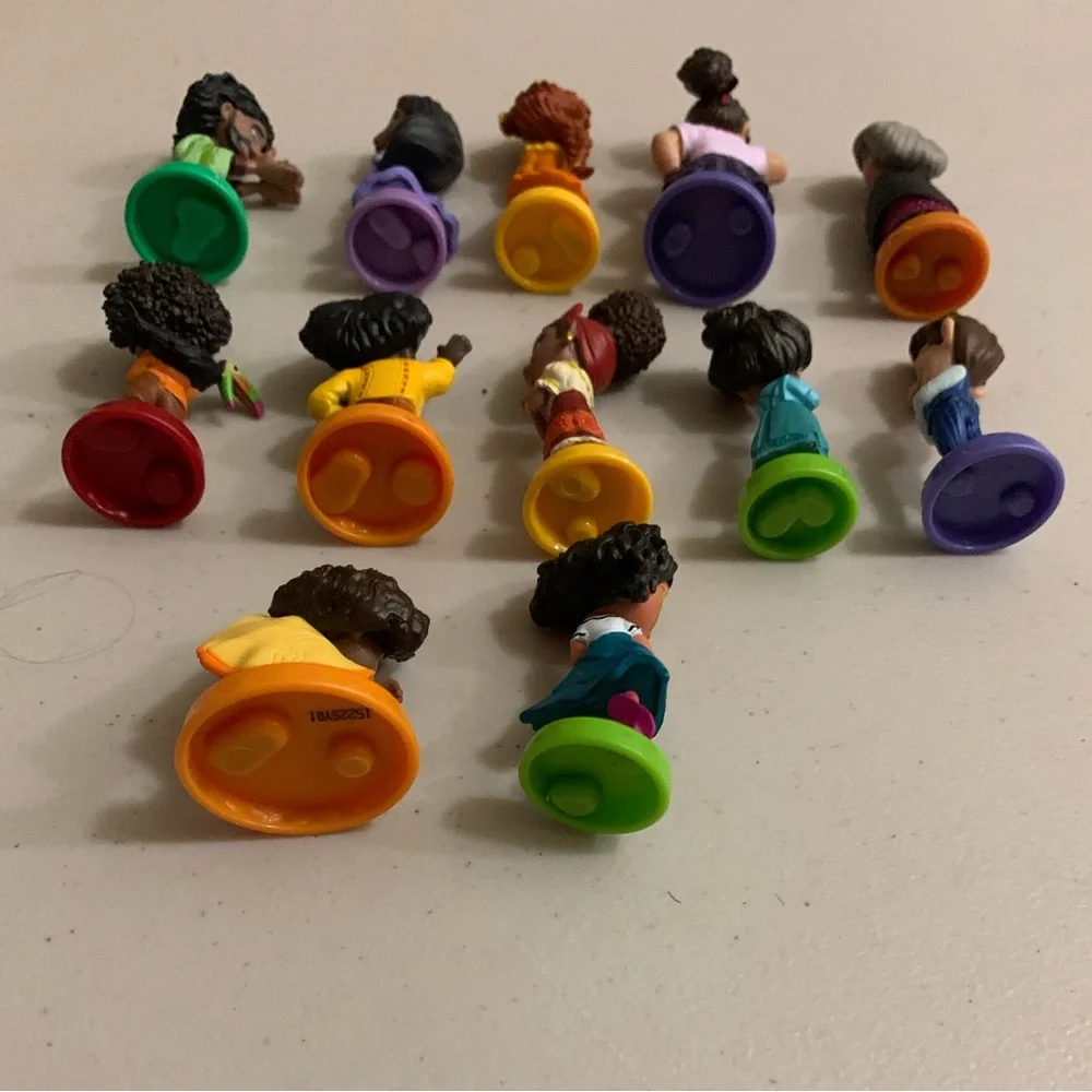 Disney Encanto Play Figures Lot Madrigal Family Mirabel Dolores Isabela Bruno